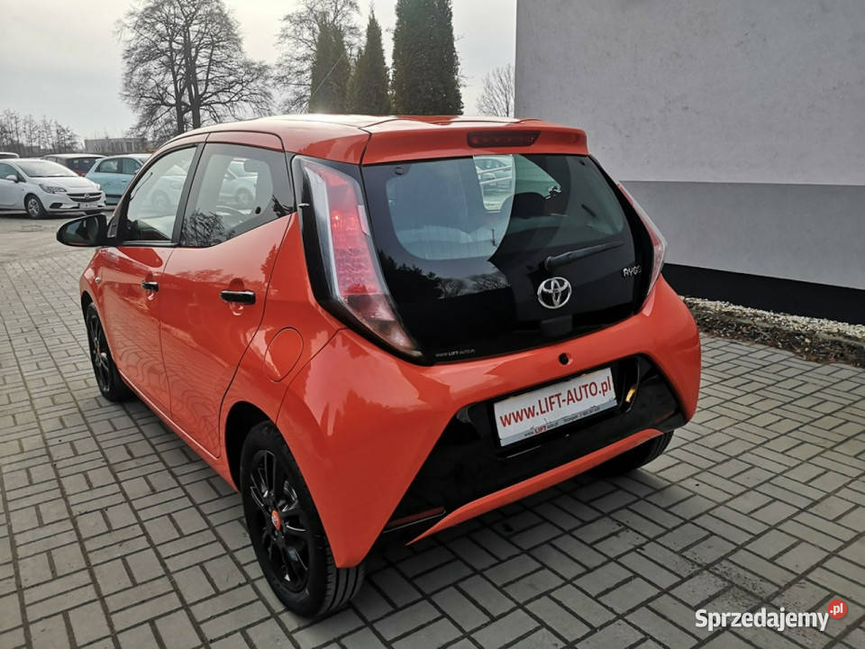 Toyota Aygo 10 VVTi 70 Klima Kamera Tempomat elektryczne lusterka Strzegom
