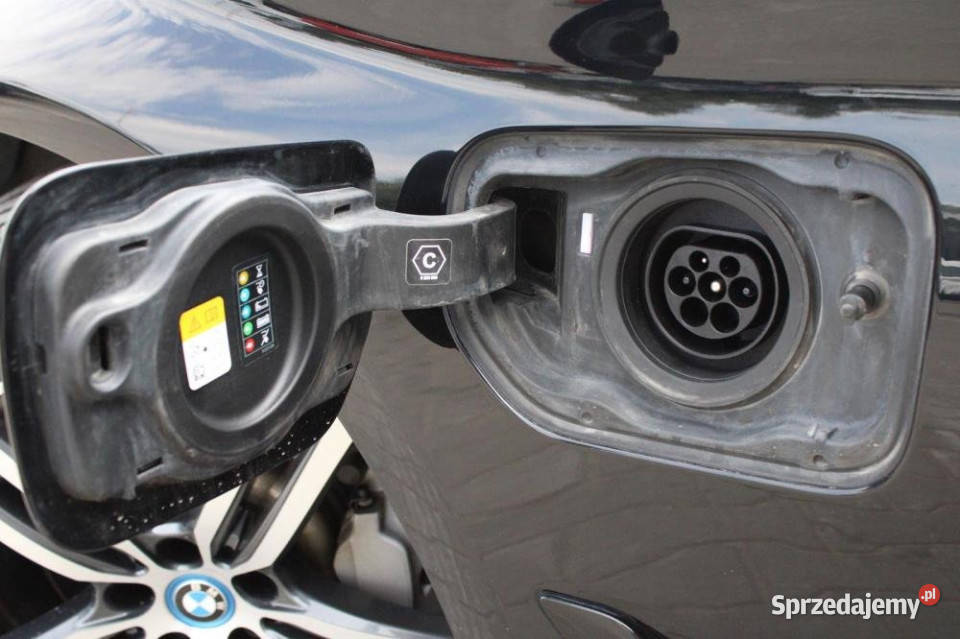 BMW SERIA 5 2022r ACC Hak Ele fotele Podgrzew sprzedam