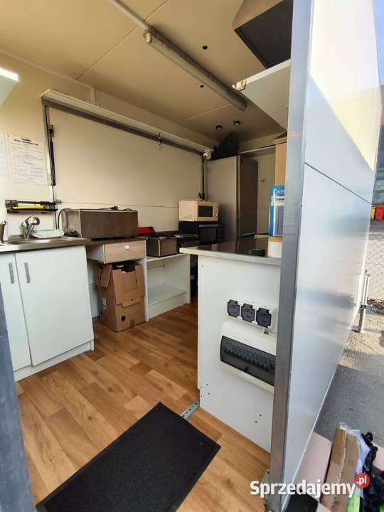 Przyczepa gastronomiczna food truck kurczak z Gastronomiczne Wrocław