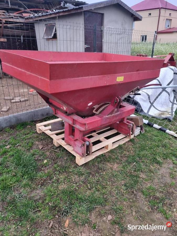 Rozsiewacz nawozu RAUCH ZSB 900 Jarosław