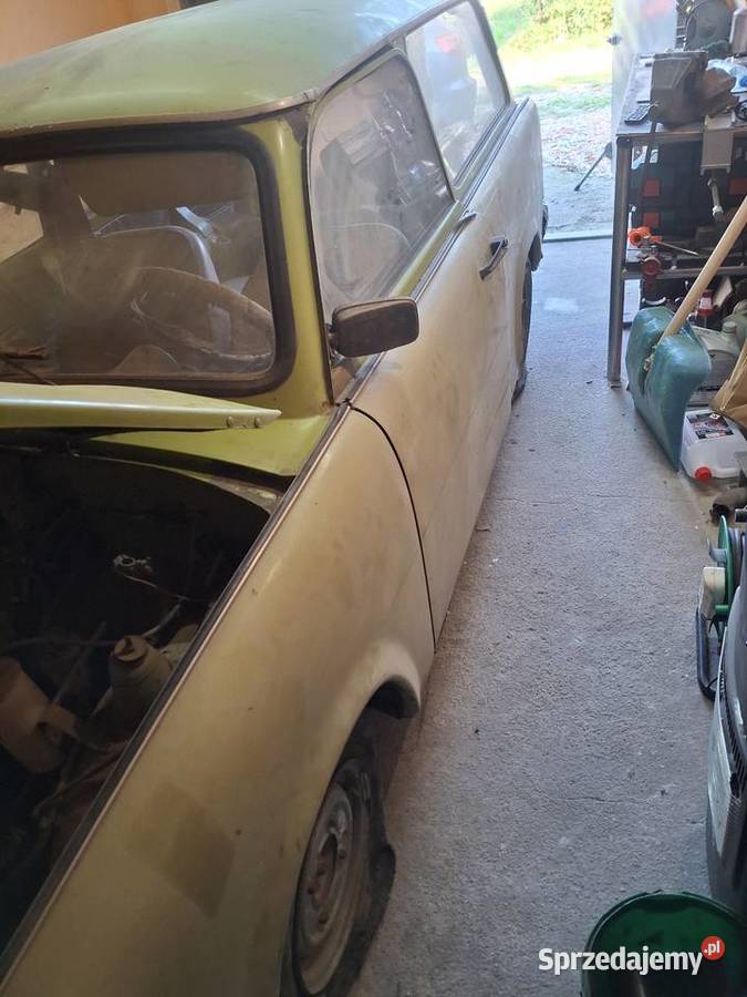 Trabant w całości na części do renowacji