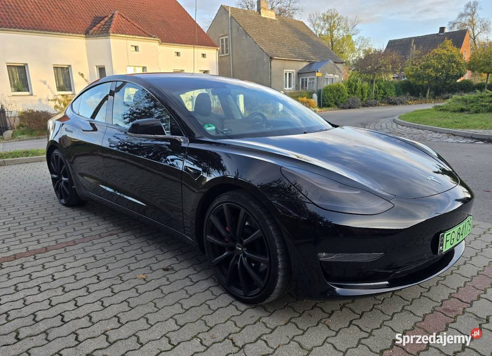 Tesla Model 3 Performance Gw2027 gniazdo USB Gorzów Wielkopolski