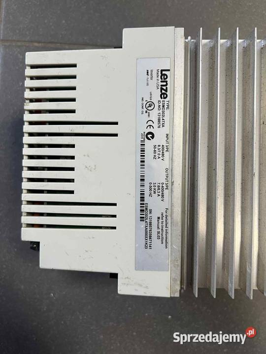 Falownik LENZE 3 kW ESMD302L4TXA Bratoszewice sprzedam