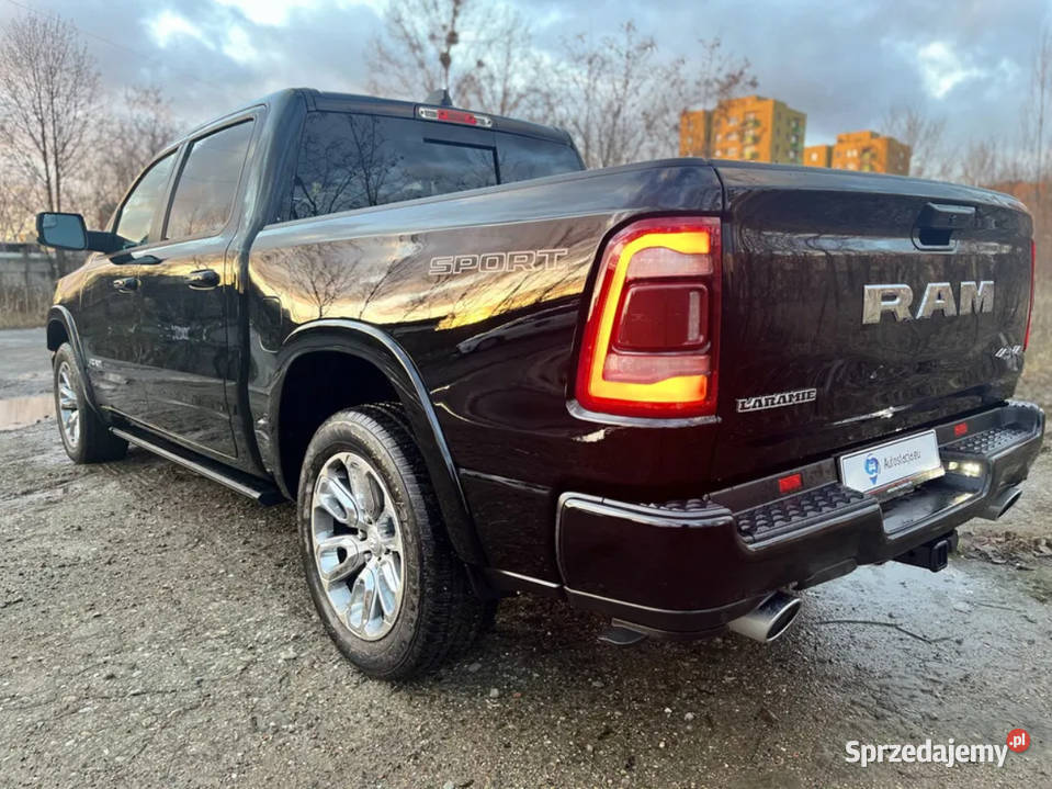 DODGE RAM 1500 LARAME 4X4 wynajem z wykupem w Wynajem pojazdów Usługi śląskie Gliwice