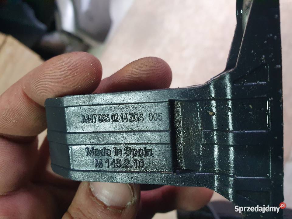 MERCEDES VITO 447 ŚLIZG UCHWYT ZDERZAKA PRZÓD osobowe