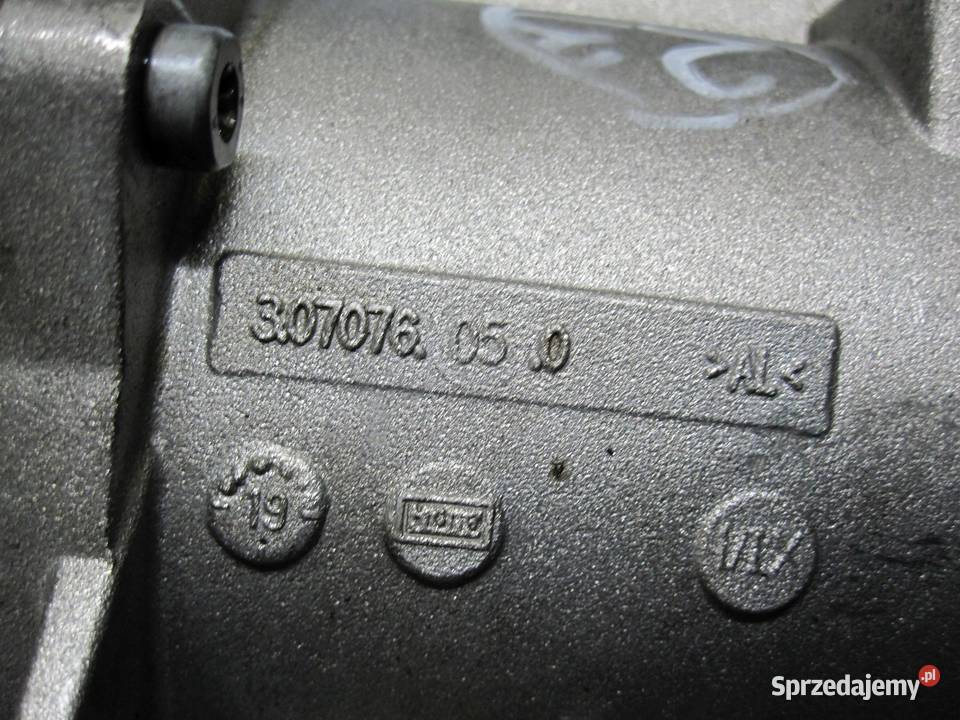 BMW E60 25 B N52B25 307076050 70285120 POMPA Pompy wody