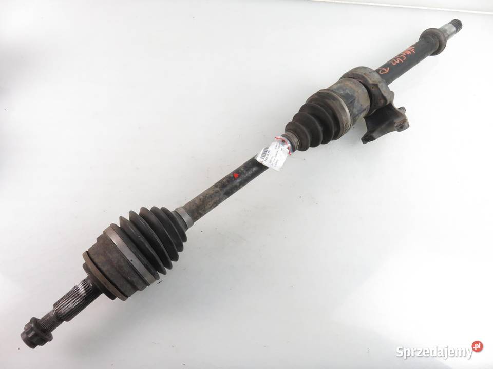 PÓŁOŚ PRAWA PRZEDNIA TOYOTA AURIS I 20 D4D osobowe sprzedam