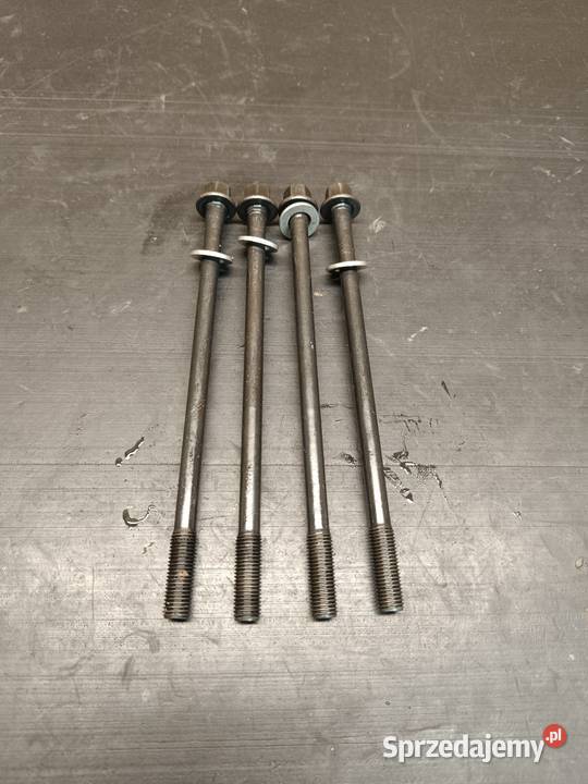 Szpilki szpilka śruba głowica cylinder silnik Gołaczewy