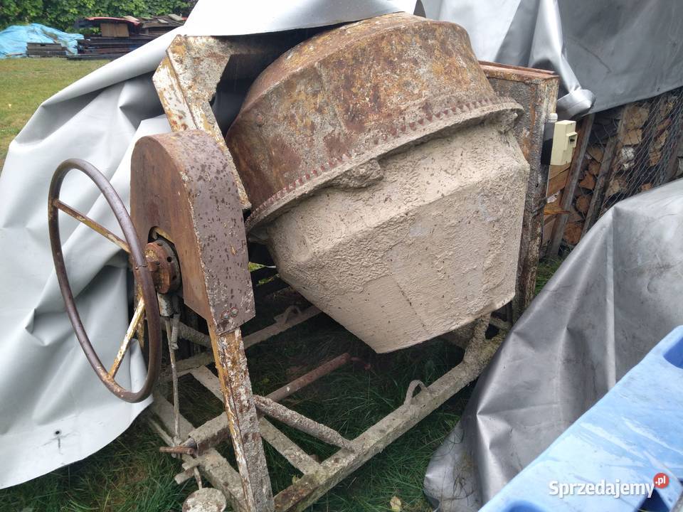 Betoniarka duża z silnikiem spalinowym