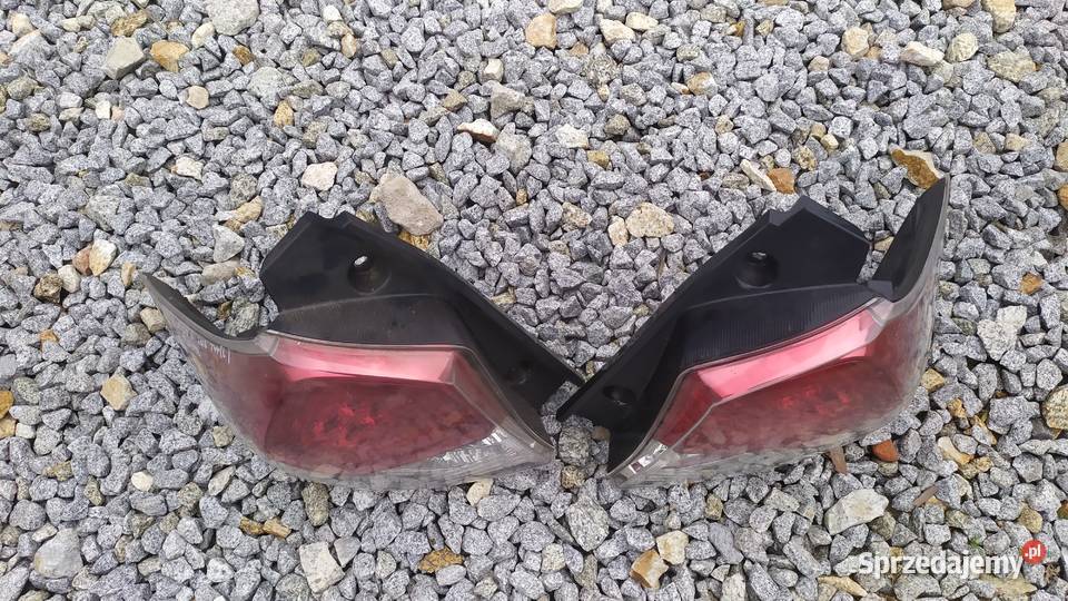 Toyota verso s 2015 2016 lampa tył lewa prawa Wrocław