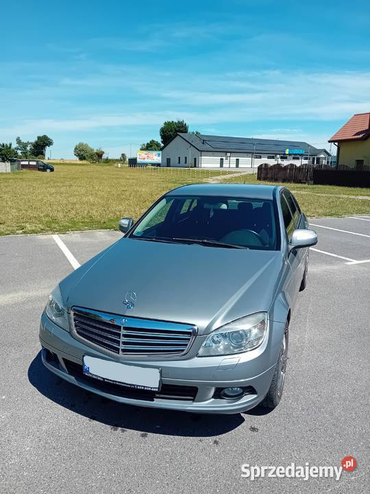 MercedesBenz Klasa C W204 2007 22 CDI 136