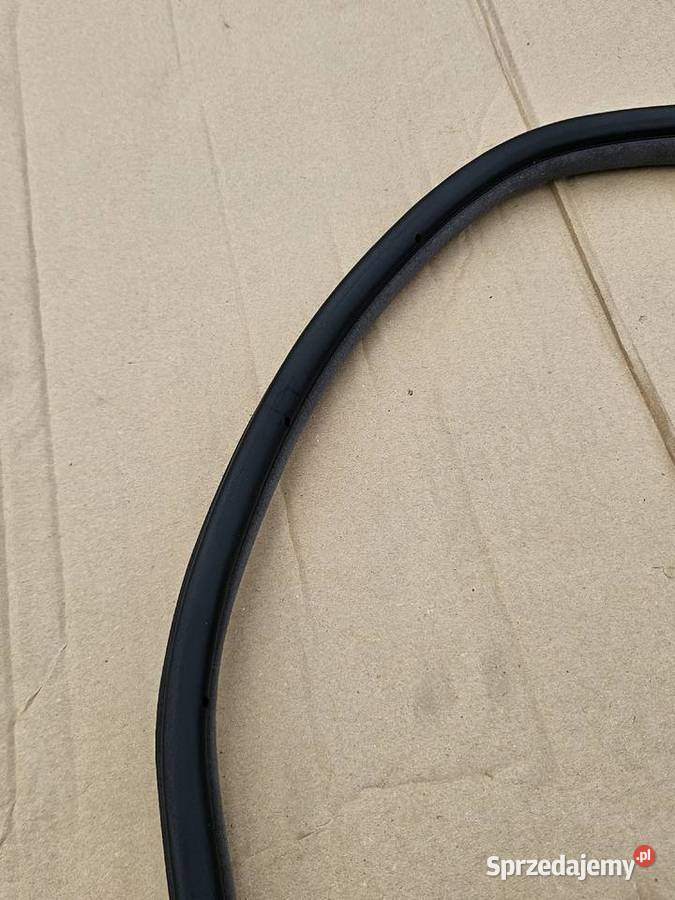 Uszczelka drzwi tylnych Bmw e32 Lewa prawa