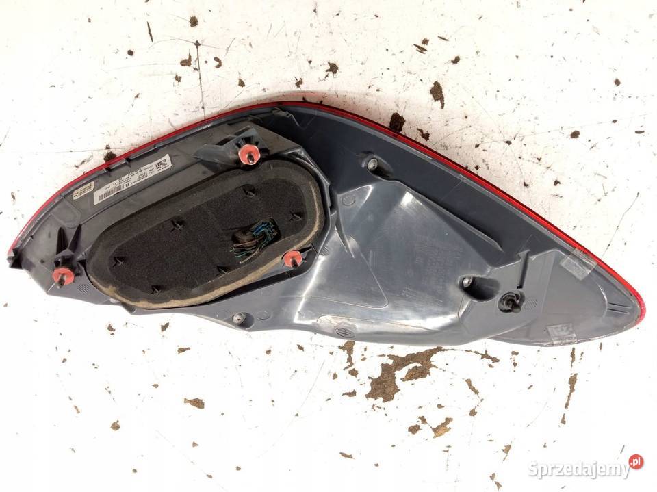 LAMPA TYŁ PRAWA LED EU USZKODZONA A2059060457 osobowe Lampy tylne świętokrzyskie