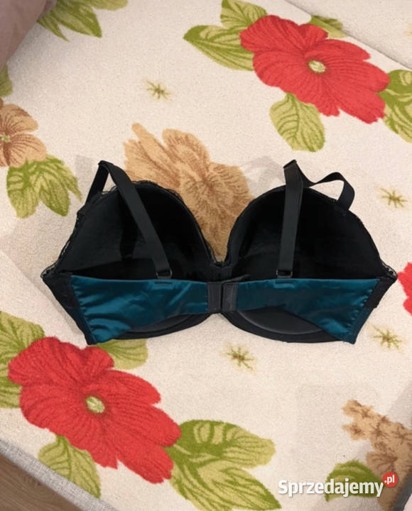 Czarnoniebieski biustonosz z koronką UK 36DD EU Triumph