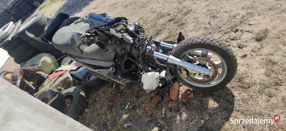 Piaggio x 9 500 mocno uszkodzony zarejestrowany