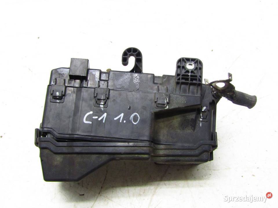 SKRZYNKA BEZPIECZNIKÓW 10 VTI CITROEN C1 II 108