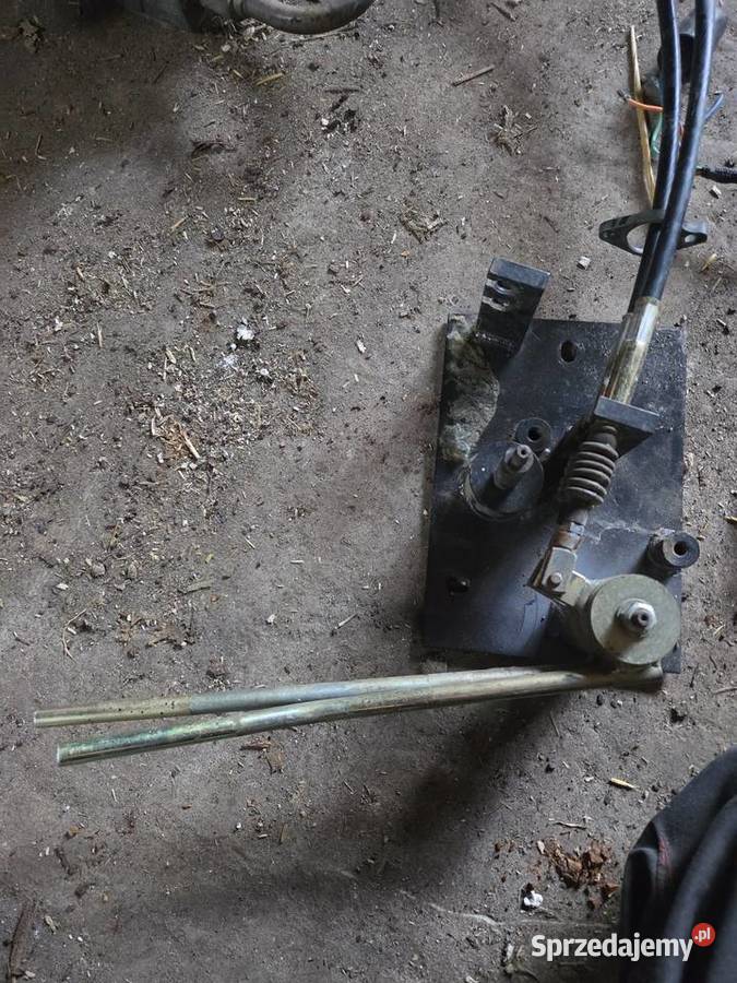 Rozdzielacz 2 sekcyjny z linkami massey 3000 mazowieckie