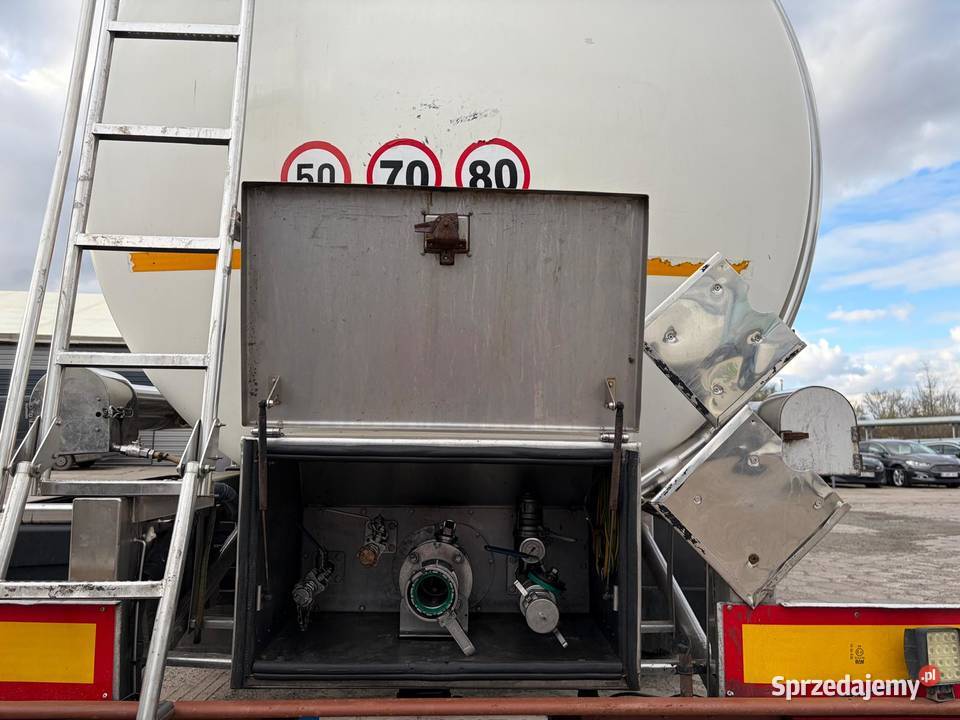 Cysterna ADR Kassbohrer STB L4BH