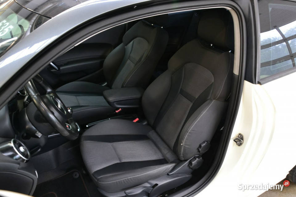 Audi A1 3drzwiowe 14 tfsi 122 xenon nawigacja A1 małopolskie Kęty