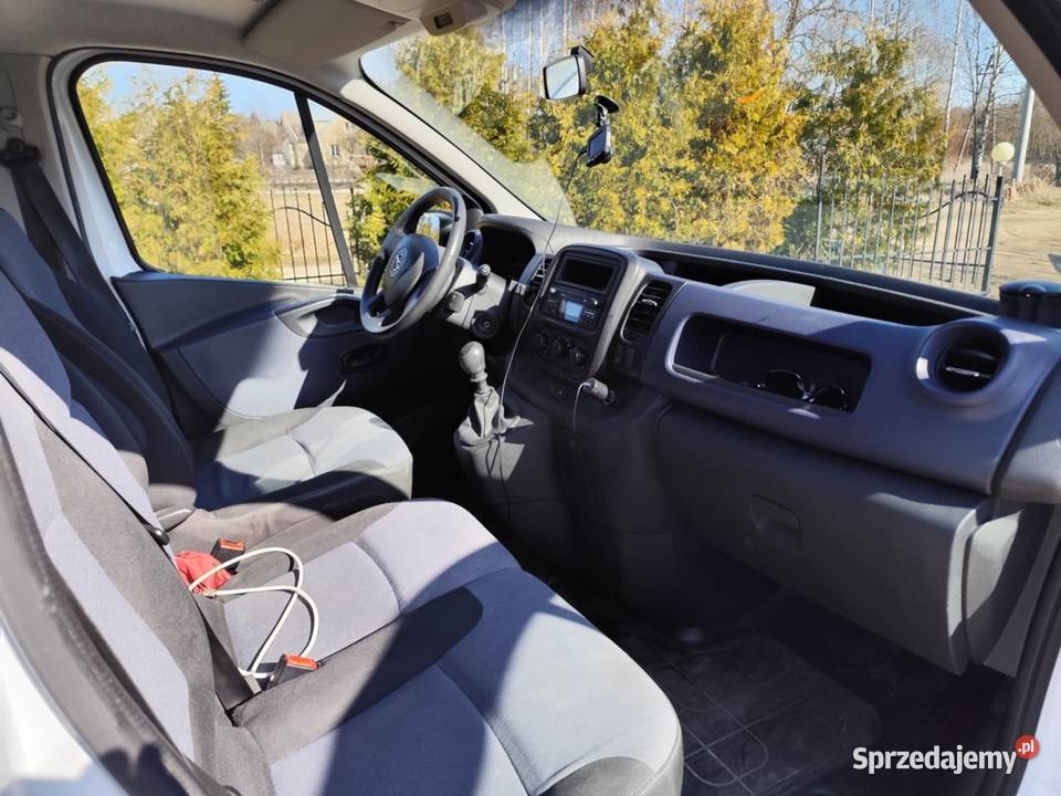 Opel Vivaro 16 2015r 150