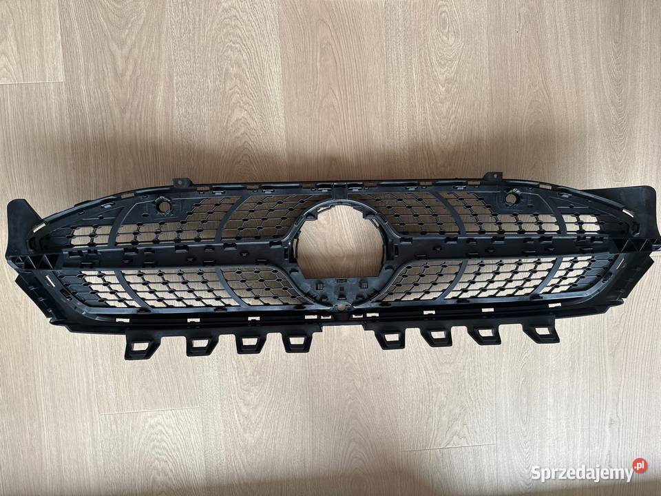 Gril Mercedes CLA 250 w 218