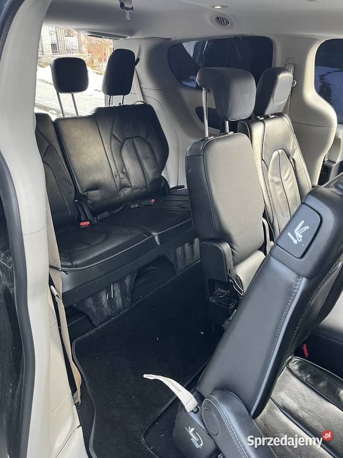 Chrysler Pacifica 36 benzyna Rok produkcji 2016 Skomielna Czarna sprzedam