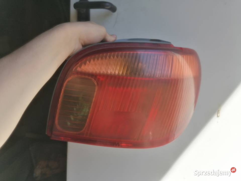 Lampa tył tylna prawa do Toyota Yaris I LIFT osobowe śląskie
