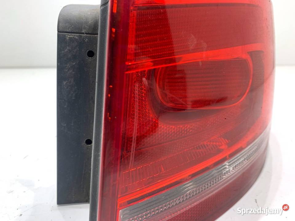LAMPA PRAWY TYŁ VW PASSAT B7 3AF945096E Kombi Oświetlenie