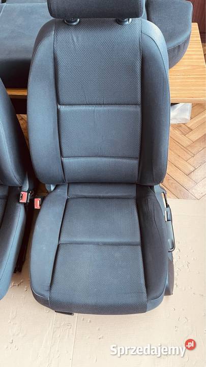 Siedzenia komplet Audi A4 B6 Niedrzwica Duża