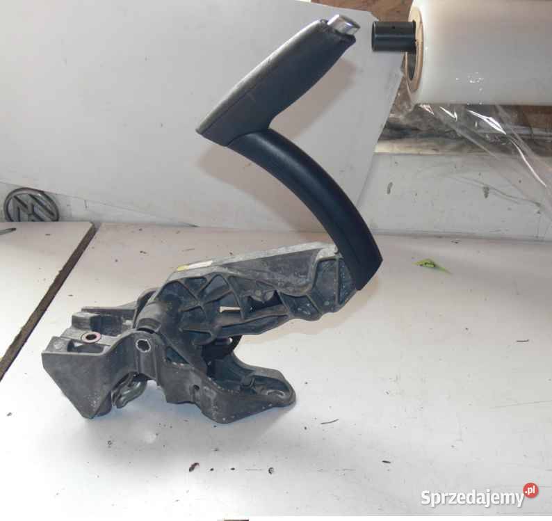 DŹWIGNIA RĘCZNEGO HAMULCA AUDI A3 8P 8P0711303A małopolskie Wielkie Drogi