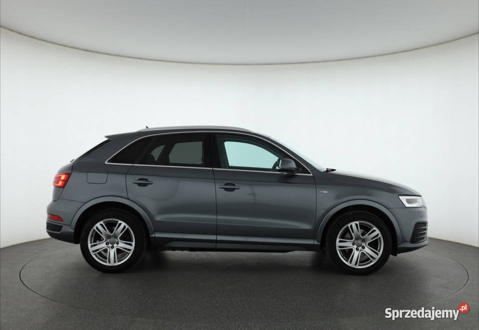 Audi Q3 20 TFSI mazowieckie