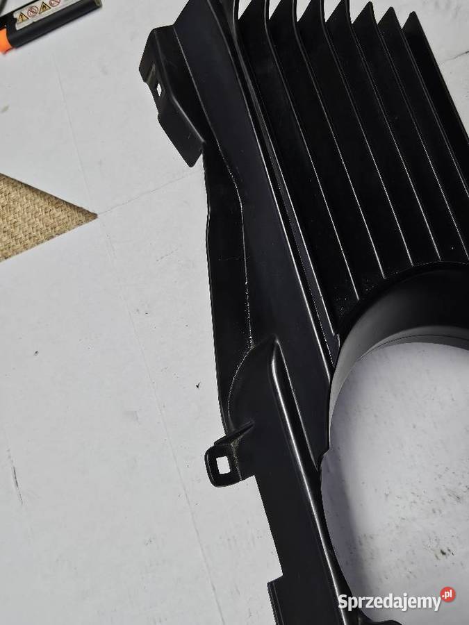 BMW E32 OKULAR ATRAPA OSŁONA RAMKA KOMPLET 8694r Rok produkcji 1990 Atrapy Lublin sprzedam