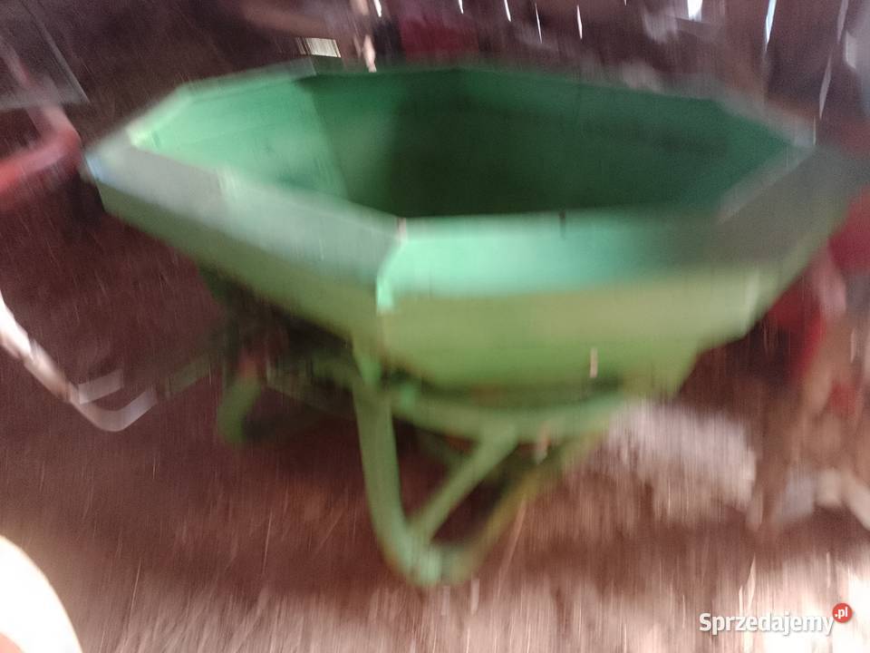 Sprzedam rozsiewacz nawozów amazone