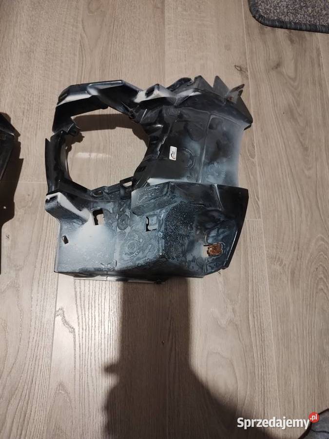 Ślizg Halogenu BMW F22 osobowe Części samochodowe podlaskie Białystok