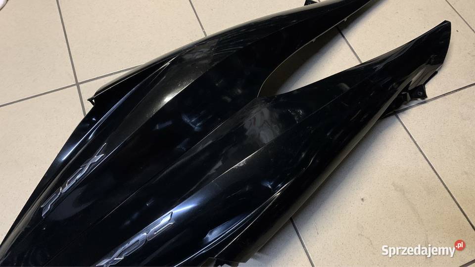 Boczek ogon zadupek Honda Pcx 125 Brzeszcze