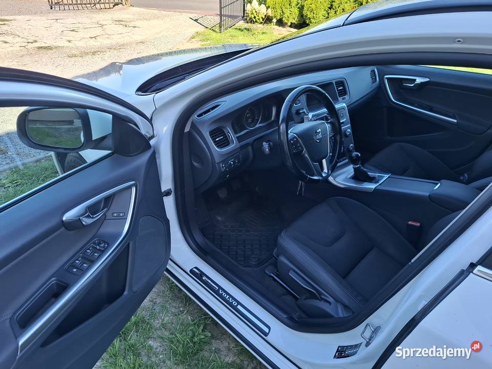 Volvo v60 lift ekonomiczny serwisowany zadbany manualna małopolskie Jawiszowice