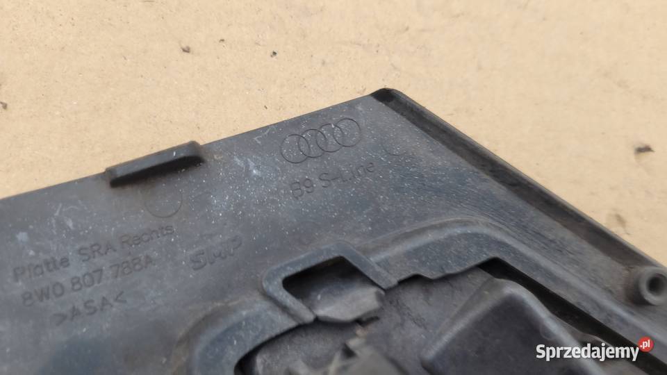 Audi A4 B9 SLINE ZAŚLEPKA SPRYSKIWACZA PRAWA 44