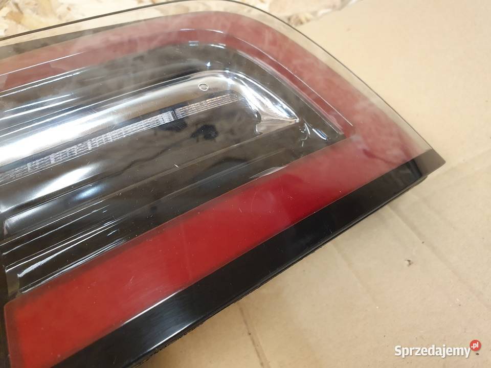 TESLA MODEL 3 LAMPA PRAWA TYLNA PRAWY TYŁ Międzychód sprzedam