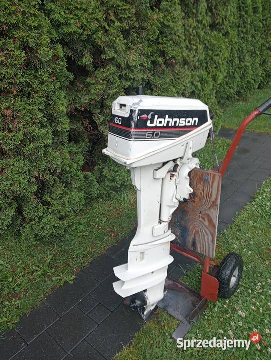 Silnik zaburtowy Johnson 8 Tłuszcz