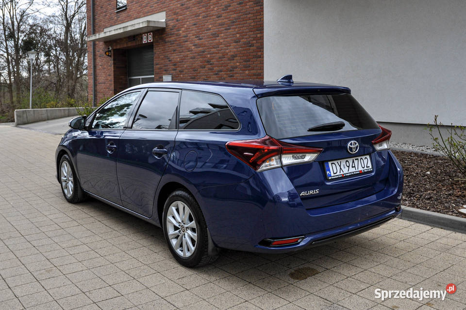 Toyota Auris 16 LPG 2017 r Lift Salon Auris dolnośląskie Wrocław sprzedam