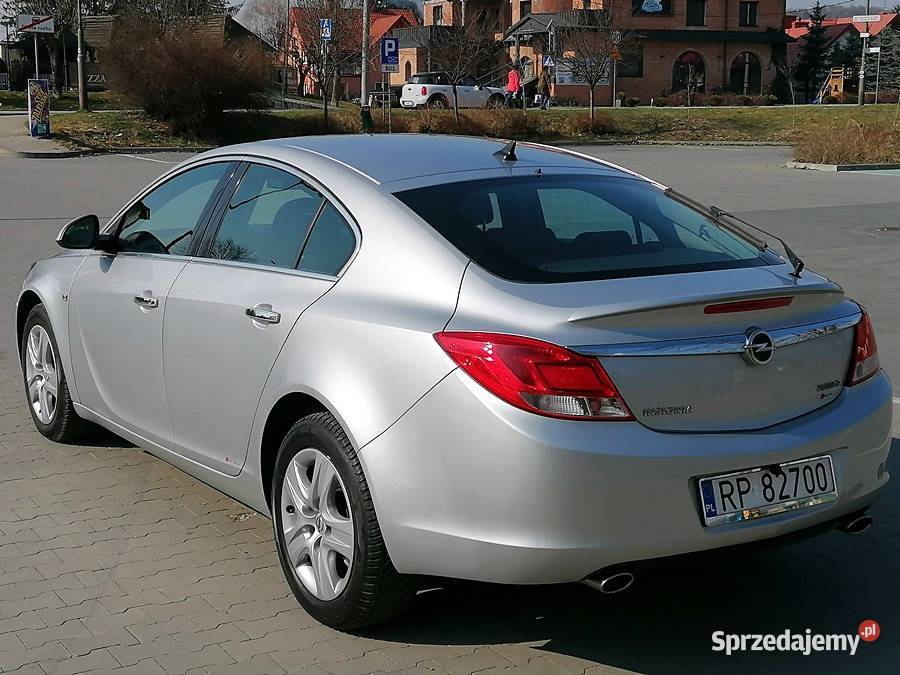 Opel Insignia Benzyna Turbo 220 Przebieg 152 wielofunkcyjna kierownica Sanok sprzedam