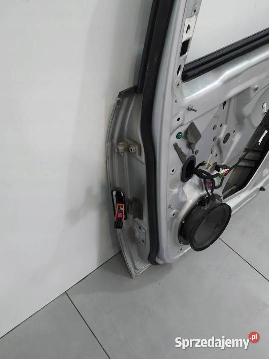 DRZWI PRAWE PRZÓD SREBRNE LIFT VW Volkswagen świętokrzyskie sprzedam