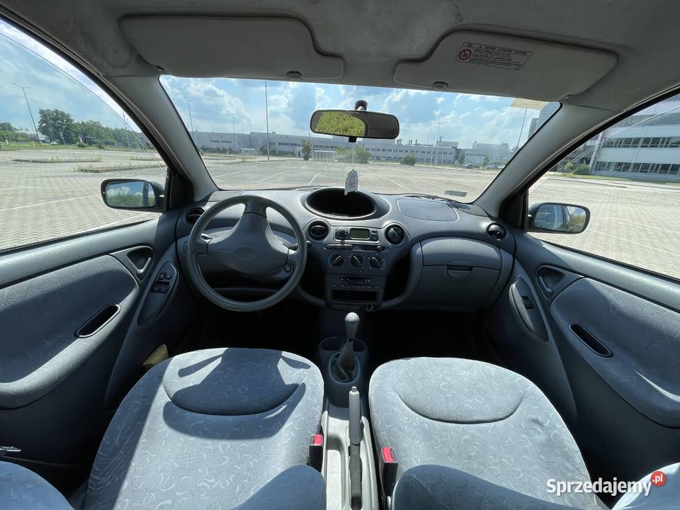 Toyota Yaris oszczędza świeży przegląd Wrocław sprzedam