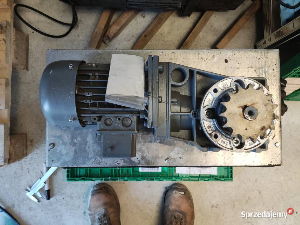 Motoreduktor Kątowy 025kW 400V 110 obrmin