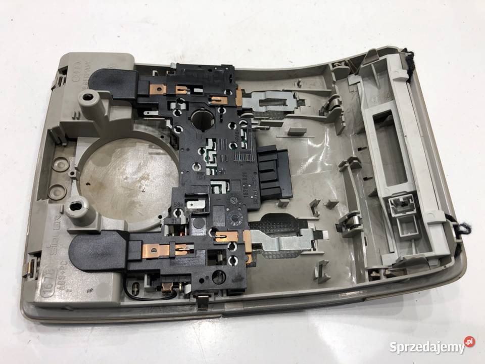 LAMPA SUFITOWA AUDI A4 B6 8E0947135A Kombi 0005 sprzedam