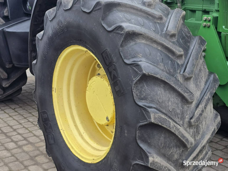 ciągniki John Deere 8220 John Deere 8220 2006 Pozostałe Skępe sprzedam