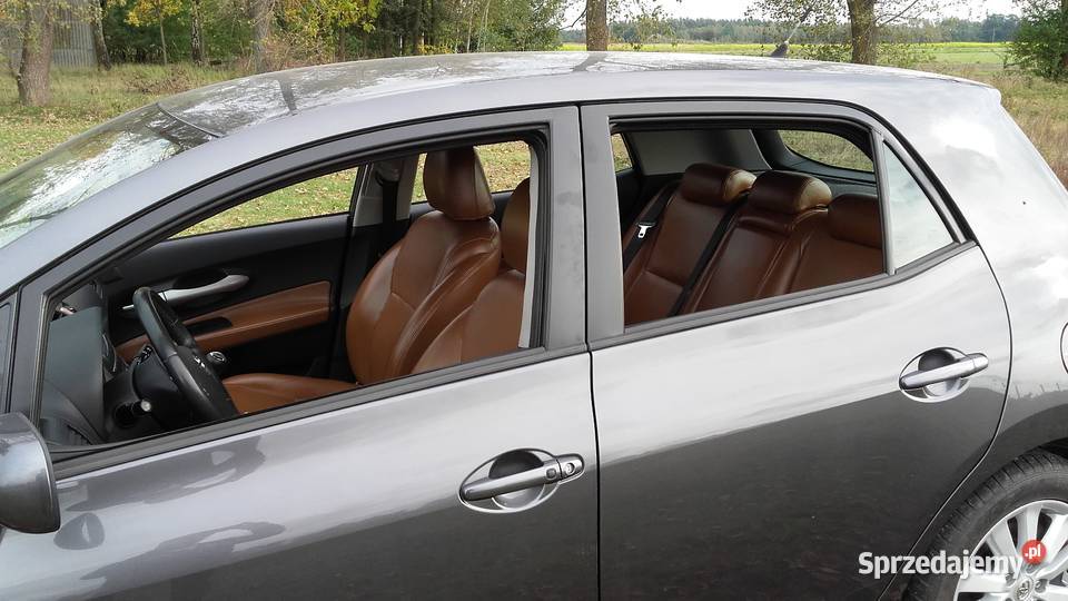 Toyota Auris skóra xenon radio