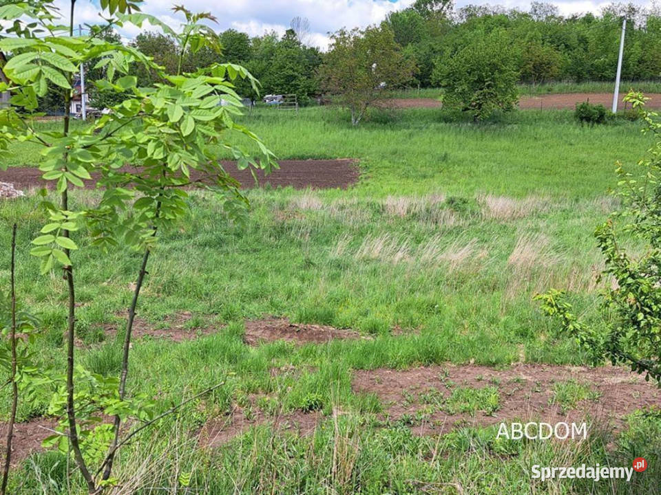 Dojazdów Działka Budowlna pow700 M2