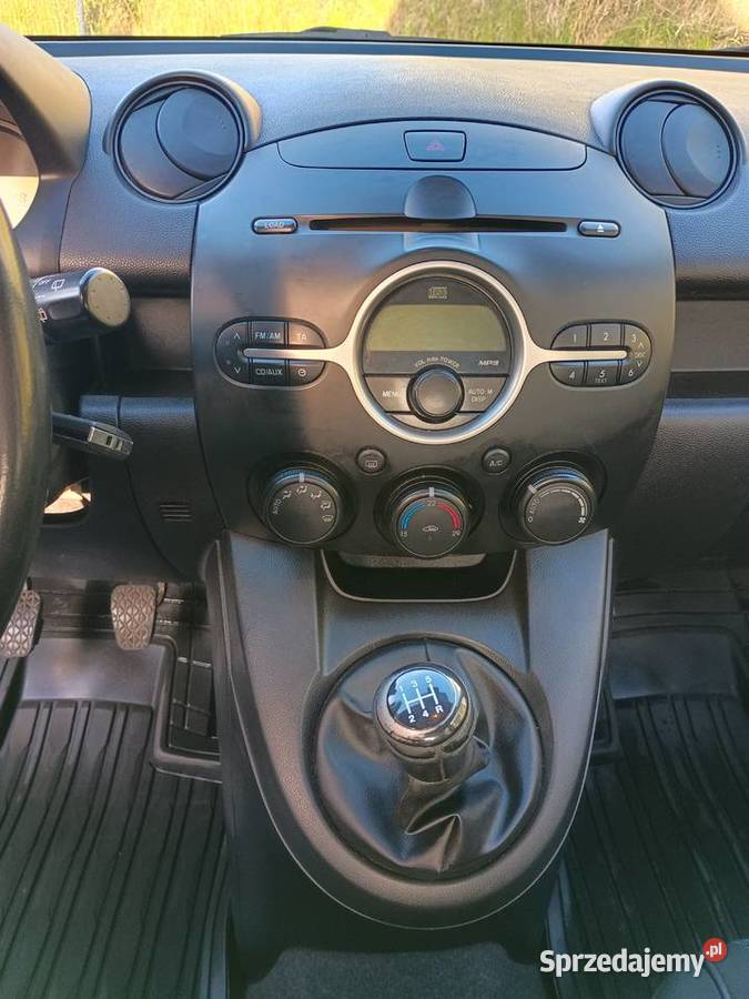 ŁADMA MAZDA 2 bez korozji sprzedam