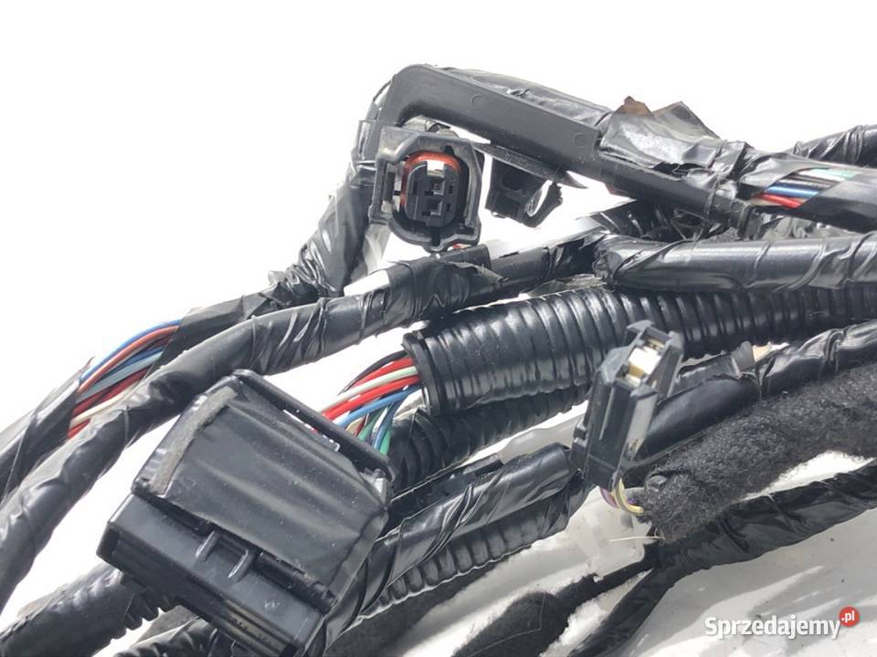 WIĄZKA KLAPY TOYOTA COROLLA E21 18 122 PRZEWÓD